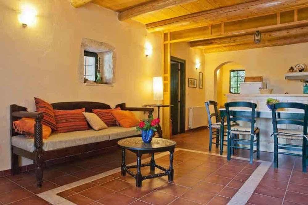 Agathes Traditional Houses Kastellos Bagian luar foto
